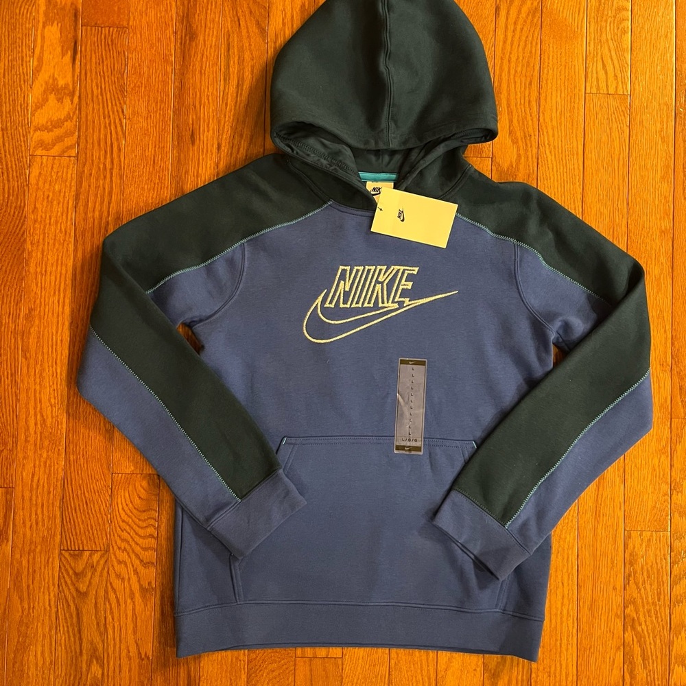 NWT Nike Big Kids Boys' Amplify Sportswear Pullover Hoodie /Sz Large